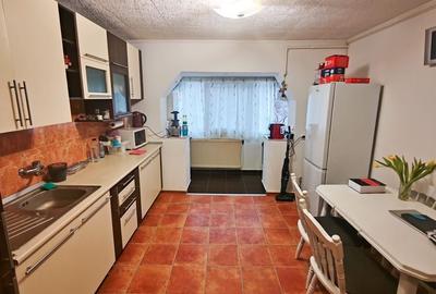 Apartament cu 2 camere decomandat în Carpați 2 - 7