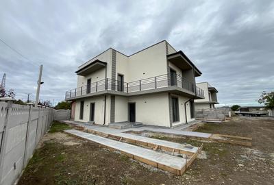 Duplex cu 4 camere cu Canalizare în Balotești - 1