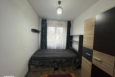 Apartament cu 3 camere semidecomandat în Podu Roș - 4
