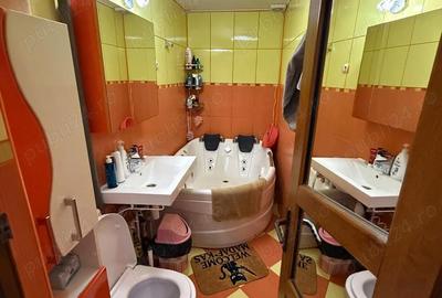 Apartament cu 3 camere decomandat în E3