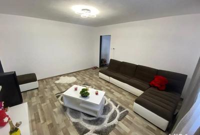 Vand Apartament 60mp etaju 3 - 3