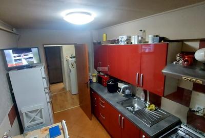 Apartament cu 4 camere decomandat în Central - 1