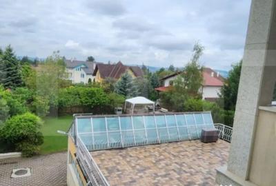 Casă cu 12 camere cu Teren 1372 Mp în Platou - 2