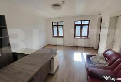 Spațiu comercial, de 40 mp, în Central - 1