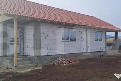 Casă cu 4 camere cu Teren 1134 Mp în Bărăbanț - 10