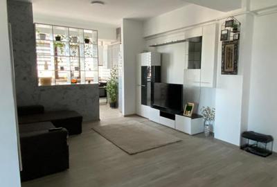 Apartament cu 3 camere decomandat în Trivale