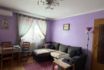 Apartament cu 3 camere semidecomandat în Central - 1