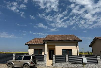 Casă cu 4 camere cu Canalizare în Cernica - 2