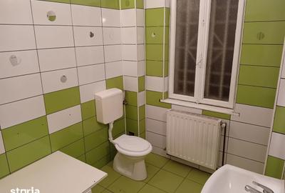 Casă cu 10 camere decomandat cu Teren 387 Mp în Basarabia - 16