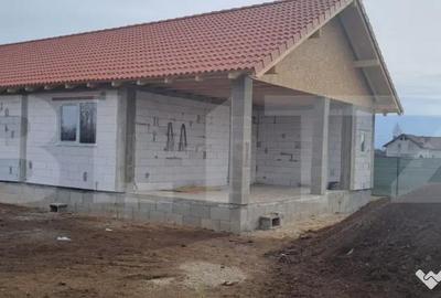 Casă cu 4 camere cu Teren 1134 Mp în Bărăbanț - 2