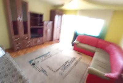 Apartament cu 3 camere decomandat în Lunei - 19