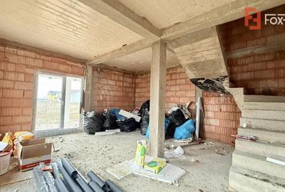 Casă cu 3 camere cu Teren 250 Mp în Moșnița Veche