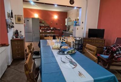 Casă cu 4 camere decomandat cu Teren 2300 Mp în Central - 9