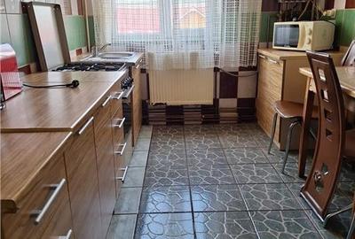 Ap 4 camere, Calea Moldovei, zona Han - 9