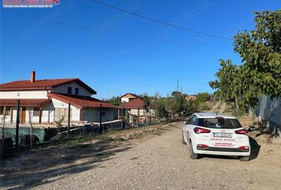 Teren intravilan de vanzare in localitatea Nufaru - 2
