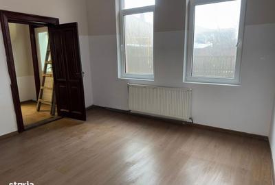 Casă cu 3 camere în Central - 9