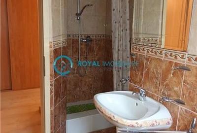 Royal Imobiliare - Vanzare Vila zona Bucov cartier Mica Roma - 12