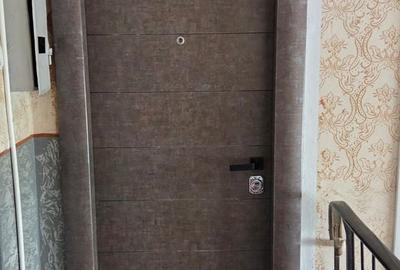 Apartament cu 3 camere în Micro 16 - 16