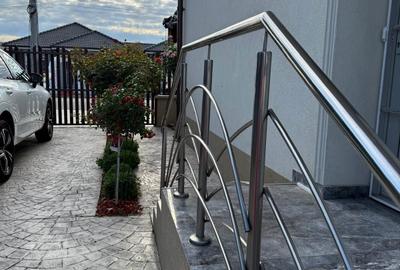 Casă cu 4 camere în Central