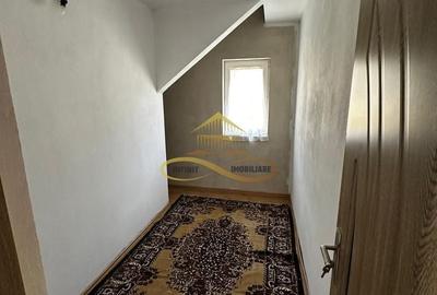 Casă individuală cu 3 camere cu Canalizare în Secuieni - 14