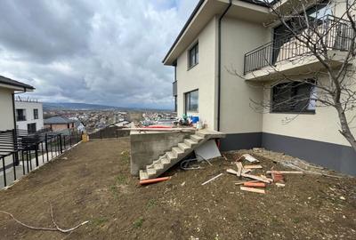 Casa individuala, 5 camere , 137mp uitli cu 415mp de teren. Dezmir - 2