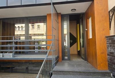 Birou, de 310 mp, în P-ța Victoriei - 2