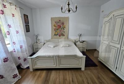 Casă cu 4 camere cu Teren 4435 Mp în Central