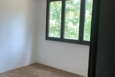 Apartament cu 3 camere semidecomandat în Țiglina 1 - 3