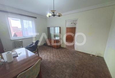 Apartament 2 camere de vanzare strada Luptei la etajul 3 Apartament 2 camere de vanzare strada Luptei la etajul 3 - 1