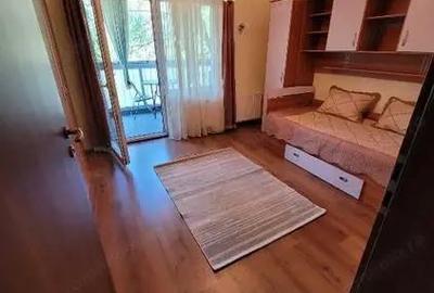 Garsonieră decomandată, mobilată în Tineretului
