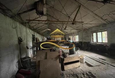 Cladire veche de vanzare in Saucesti Bacau - 8