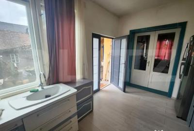 Casă cu 5 camere cu Teren 1370 Mp în Teiu - 5