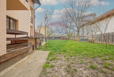 Casă cu 7 camere cu Teren 1167 Mp în Tractorul - 42