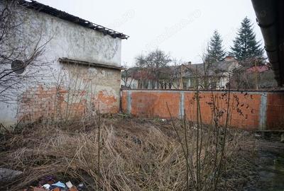 Casă cu 5 camere cu Teren 308 Mp în Central - 2