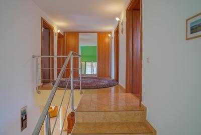 Casă individuală cu 12 camere în Moacșa - 39