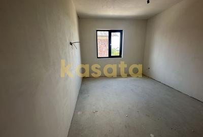 Casă individuală cu 4 camere cu Canalizare în Sud - 9