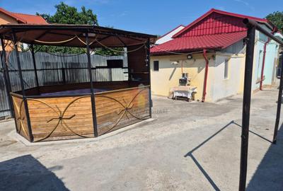 Casa 4 camere din Caramida,zona Centrala, pretabil pentru 2 - 8