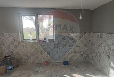 Casă cu 5 camere cu Teren 2324 Mp în Fughiu - 3