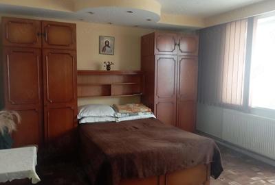 Apartament cu 4 camere decomandat în Central - 4