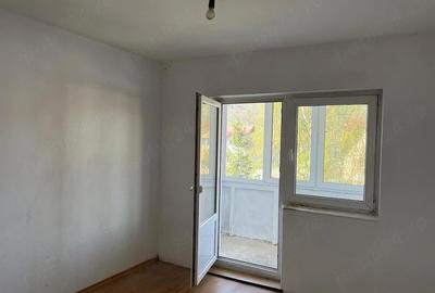 Apartament cu 3 camere decomandat în Central - 1
