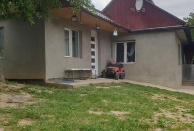 Casă cu 3 camere în Mărgineni - 5
