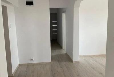 Apartament cu 4 camere decomandat în Central - 1