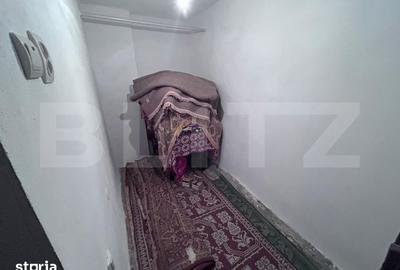 Casă cu 3 camere cu Teren 1432 Mp în Central - 1