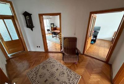 Apartament cu 3 camere decomandat în Central - 6