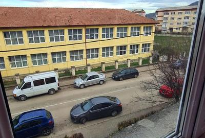 Apartament cu 3 camere de inchiriat in Curtea de Arge?. - 18