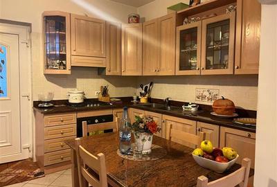 Casă individuală cu 7 camere cu Canalizare în Dumbrava - 28