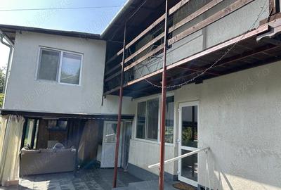 Vand vila la 3 insule P+1,ST.850 MP,la cheie complet mobilat,utilat - 1