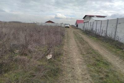 Spațiu comercial, în Militari