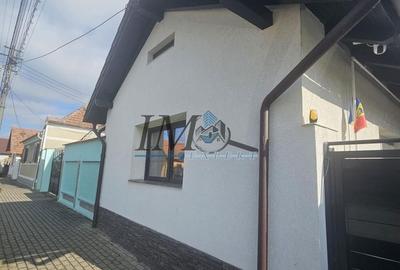 Casă cu 3 camere în Central - 1