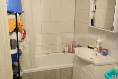 Apartament cu 2 camere semidecomandat în Micro 4 - 4